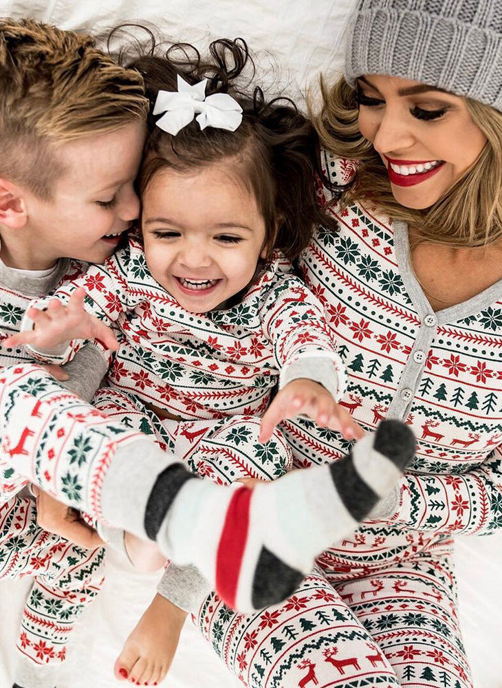 Holiday Family Pajamas to Make your Holidays Bright!