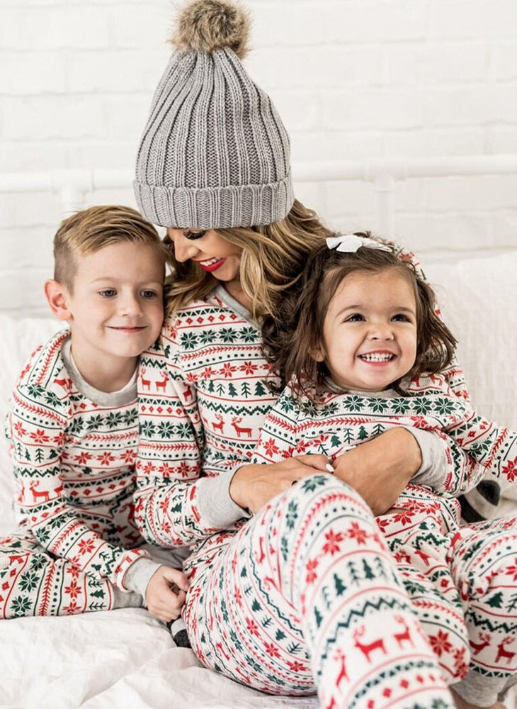 Holiday Family Pajamas to Make your Holidays Bright!